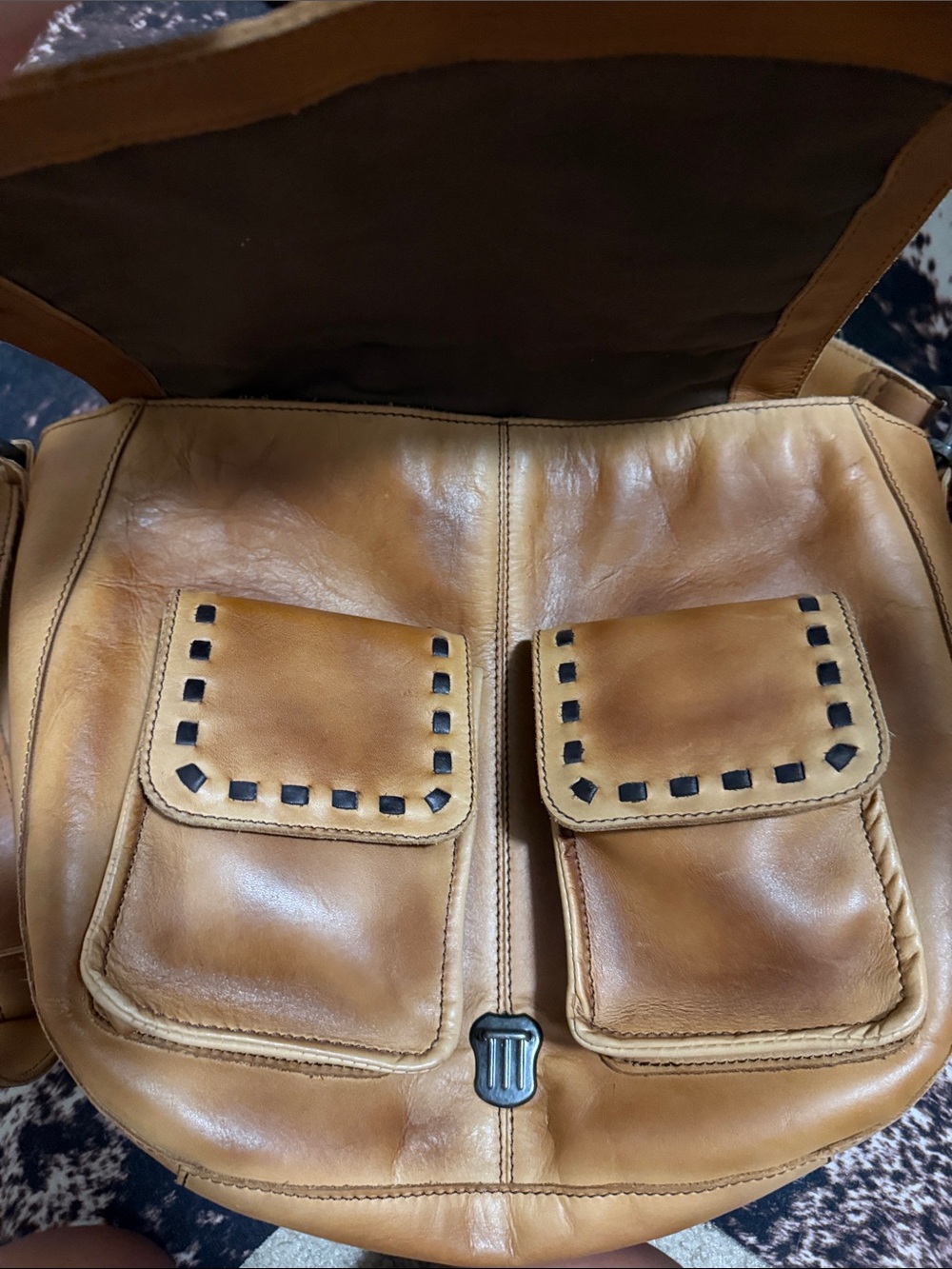 STS Ranchwear Tan Leather Crossbody with Buckle Detail - Picture 4 of 6